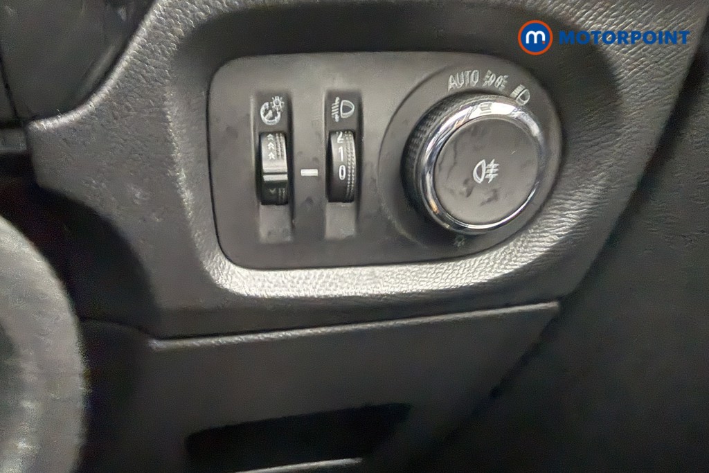 Vauxhall Corsa Design Manual Petrol Hatchback - Stock Number (1577437) - 13th supplementary image