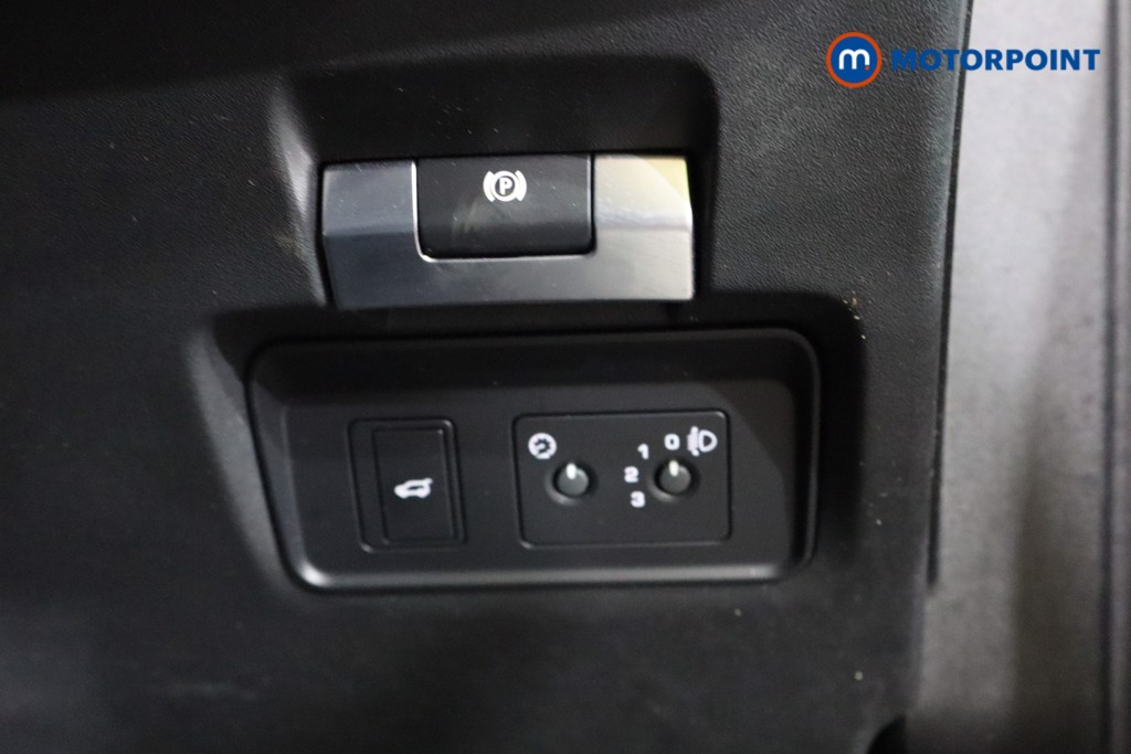 Land Rover Discovery Sport R-Dynamic S Automatic Diesel SUV - Stock Number (1577586) - 5th supplementary image