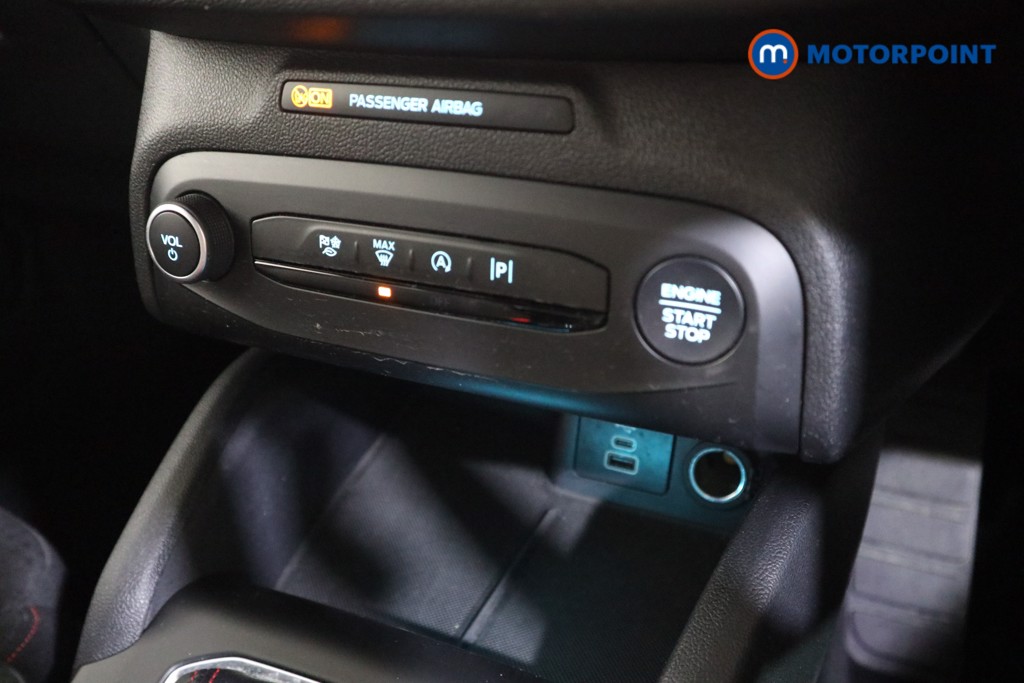 Ford Focus St-Line Edition Manual Petrol-Electric Hybrid Hatchback - Stock Number (1577848) - 7th supplementary image