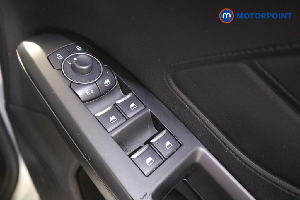 Ford Focus St-Line Edition Manual Petrol-Electric Hybrid Hatchback - Stock Number (1577848) - 10th supplementary image