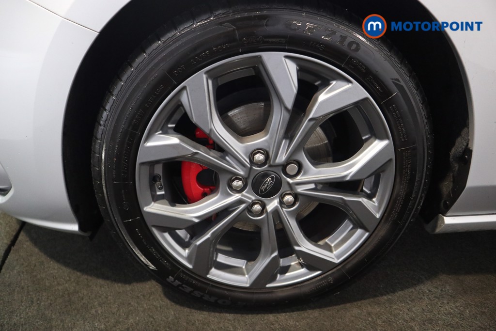 Ford Focus St-Line Edition Manual Petrol-Electric Hybrid Hatchback - Stock Number (1577848) - 16th supplementary image