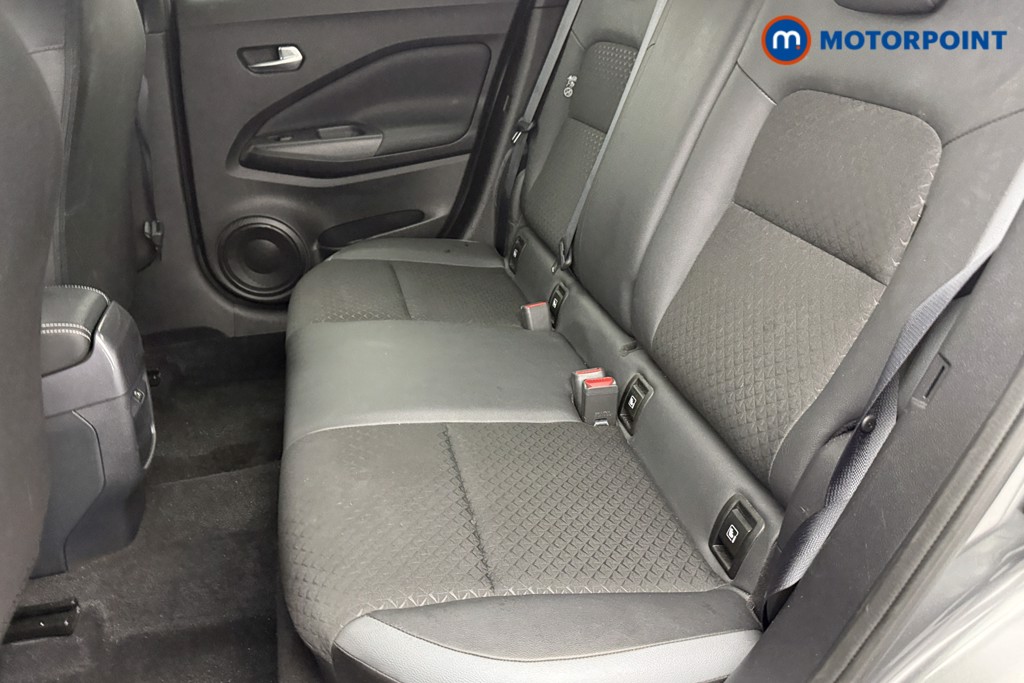 Nissan Juke N-Connecta Manual Petrol SUV - Stock Number (1577902) - 23rd supplementary image