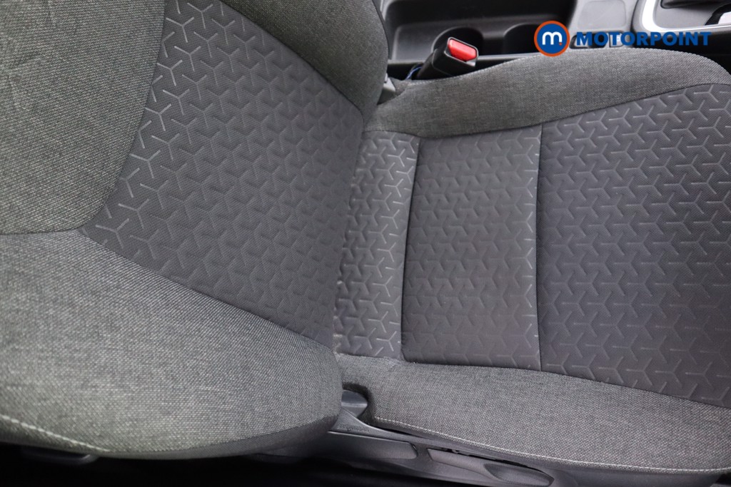 Toyota Yaris Cross Design Automatic Petrol-Electric Hybrid Estate - Stock Number (1577967) - 14th supplementary image