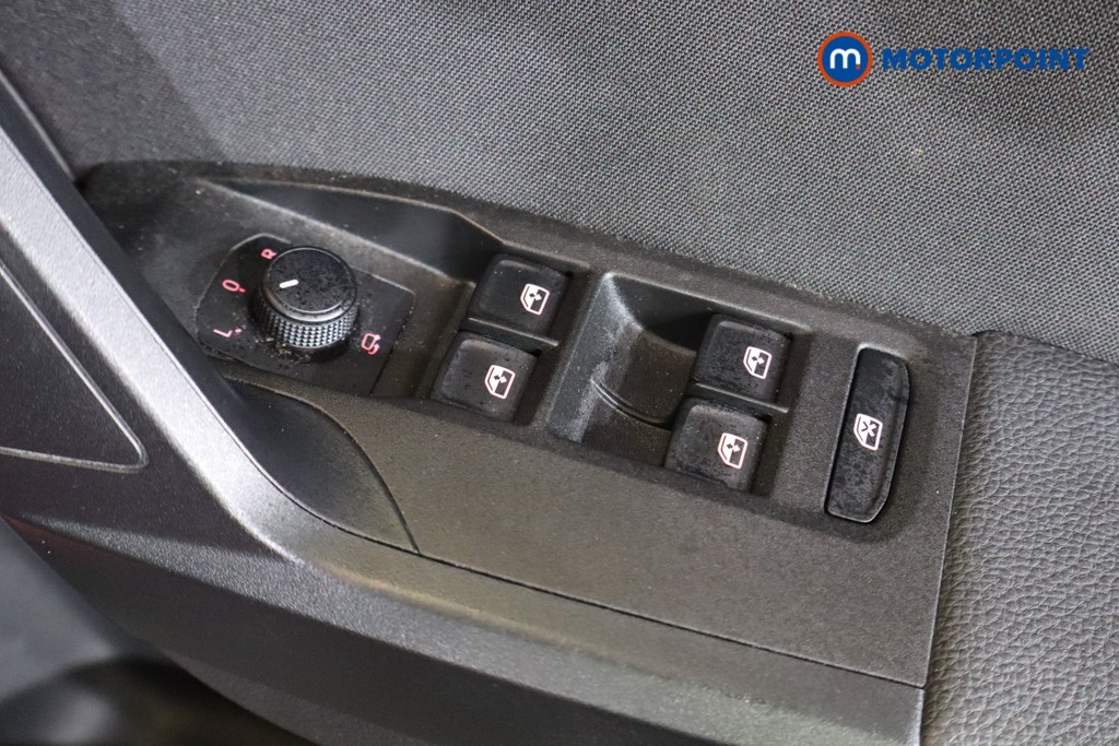 Seat Arona FR Manual Petrol SUV - Stock Number (1578059) - 9th supplementary image