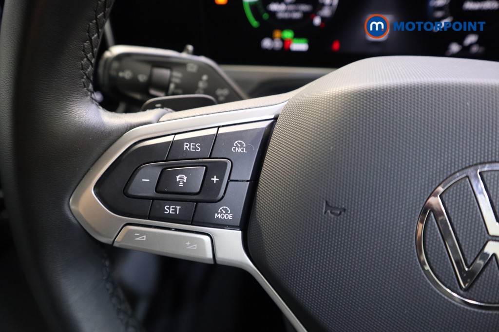 Volkswagen Passat Life Automatic Petrol Plug-In Hybrid Estate - Stock Number (1578098) - 3rd supplementary image