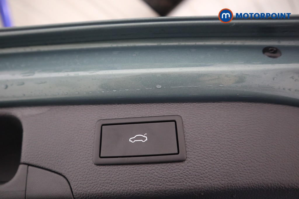 Volkswagen Passat Life Automatic Petrol Plug-In Hybrid Estate - Stock Number (1578098) - 16th supplementary image