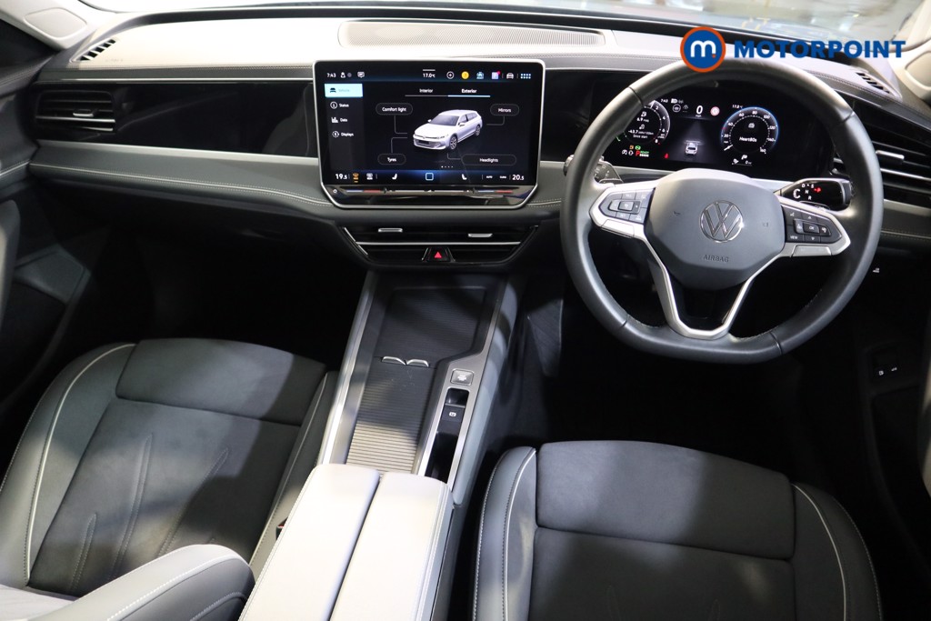Volkswagen Passat Life Automatic Petrol Plug-In Hybrid Estate - Stock Number (1578098) - 1st supplementary image