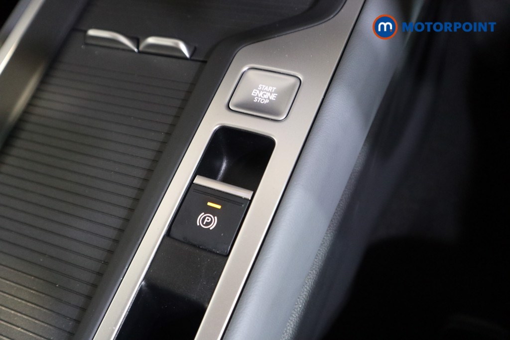 Volkswagen Passat Life Automatic Petrol Plug-In Hybrid Estate - Stock Number (1578099) - 7th supplementary image