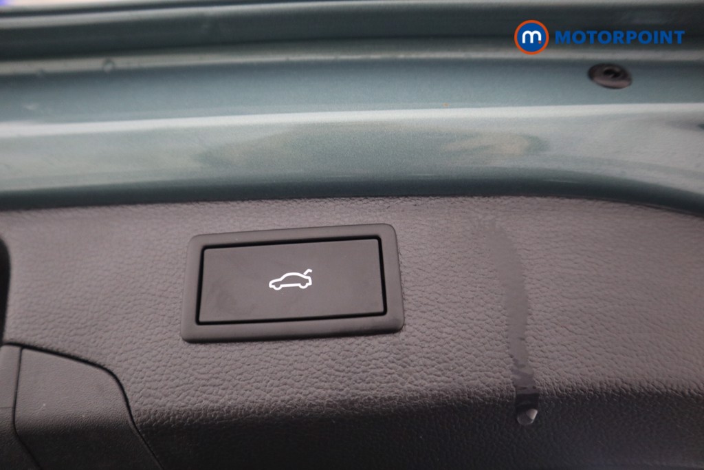 Volkswagen Passat Life Automatic Petrol Plug-In Hybrid Estate - Stock Number (1578099) - 16th supplementary image