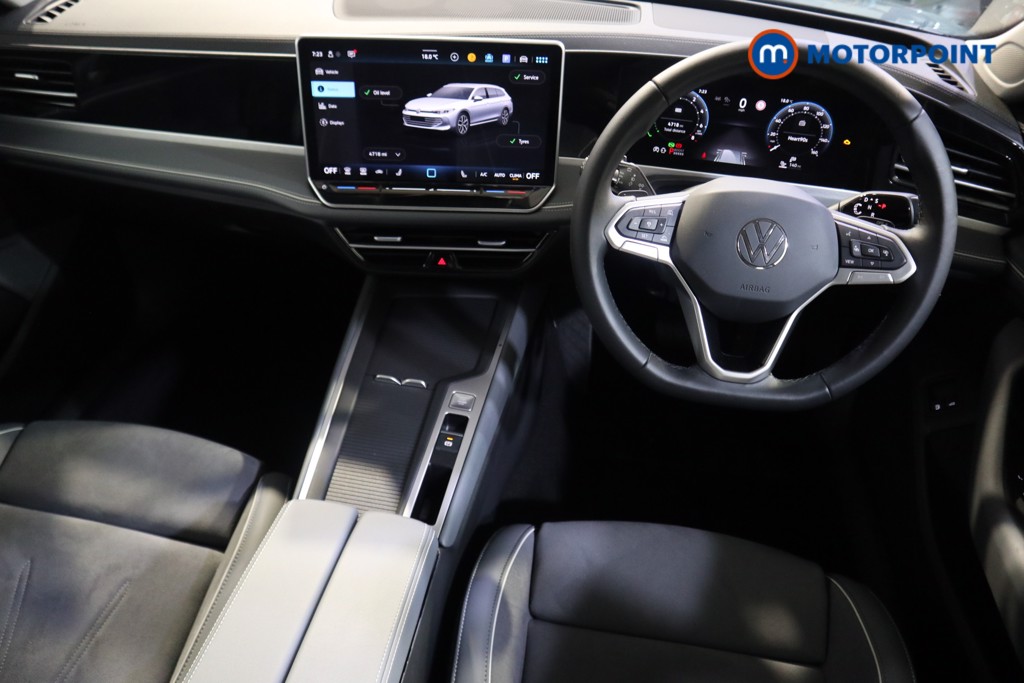 Volkswagen Passat Life Automatic Petrol Plug-In Hybrid Estate - Stock Number (1578099) - 1st supplementary image