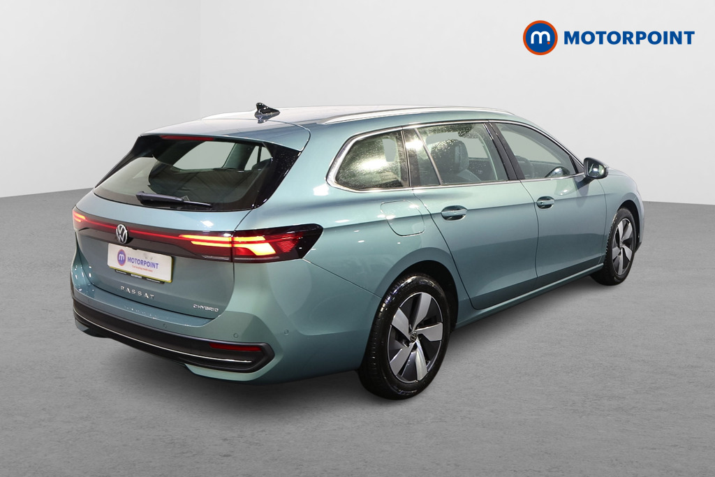 Volkswagen Passat Life Automatic Petrol Plug-In Hybrid Estate - Stock Number (1578099) - Drivers side rear corner