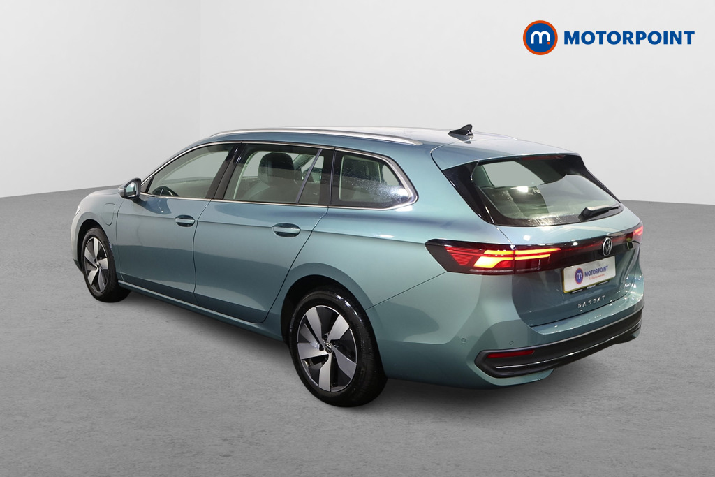 Volkswagen Passat Life Automatic Petrol Plug-In Hybrid Estate - Stock Number (1578099) - Passenger side rear corner