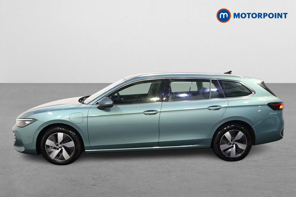 Volkswagen Passat Life Automatic Petrol Plug-In Hybrid Estate - Stock Number (1578099) - Passenger side