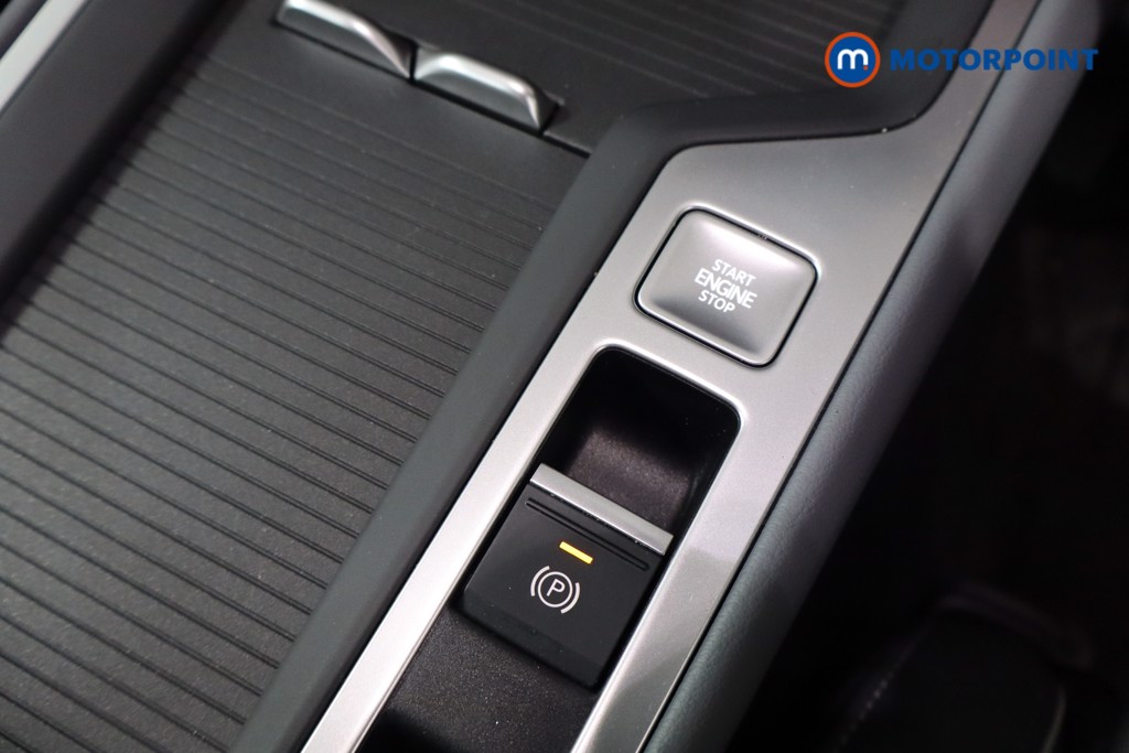 Volkswagen Passat Life Automatic Petrol Plug-In Hybrid Estate - Stock Number (1578146) - 13th supplementary image