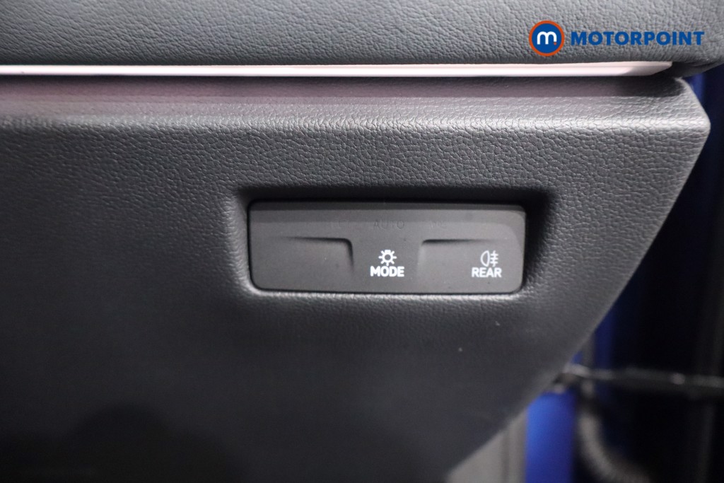 Volkswagen Passat Life Automatic Petrol Plug-In Hybrid Estate - Stock Number (1578146) - 19th supplementary image