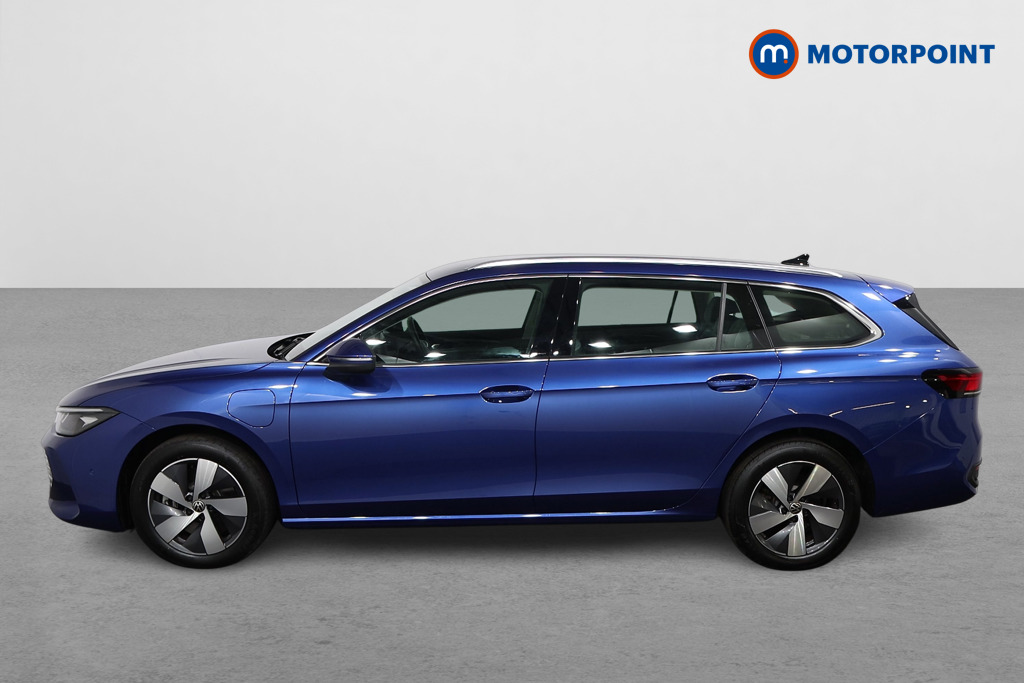 Volkswagen Passat Life Automatic Petrol Plug-In Hybrid Estate - Stock Number (1578146) - Passenger side