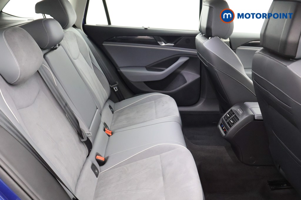 Volkswagen Passat Life Automatic Petrol Plug-In Hybrid Estate - Stock Number (1578151) - 13th supplementary image