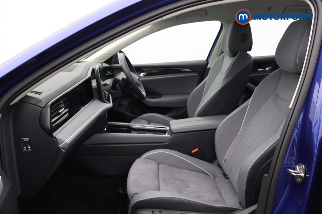 Volkswagen Passat Life Automatic Petrol Plug-In Hybrid Estate - Stock Number (1578151) - 15th supplementary image