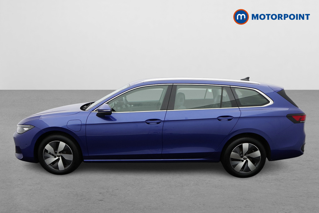 Volkswagen Passat Life Automatic Petrol Plug-In Hybrid Estate - Stock Number (1578151) - Passenger side