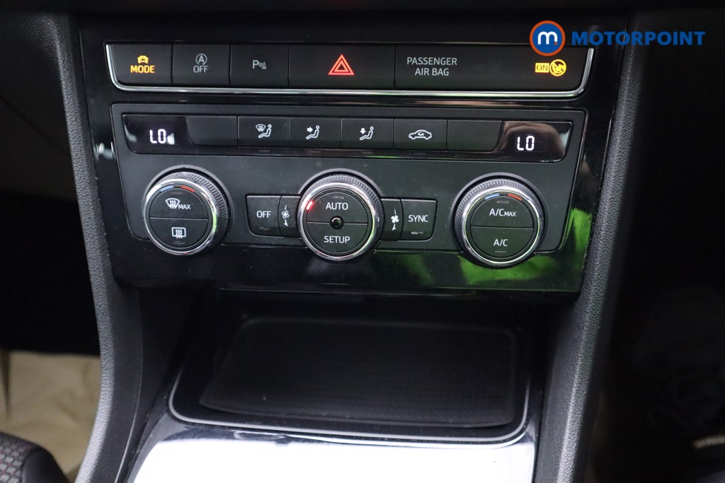 Seat Leon FR Manual Petrol Hatchback - Stock Number (1578850) - 3rd supplementary image