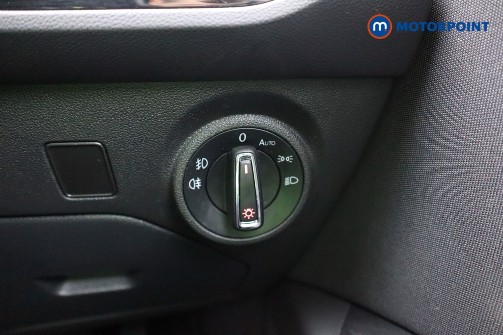 Seat Leon FR Manual Petrol Hatchback - Stock Number (1578850) - 8th supplementary image