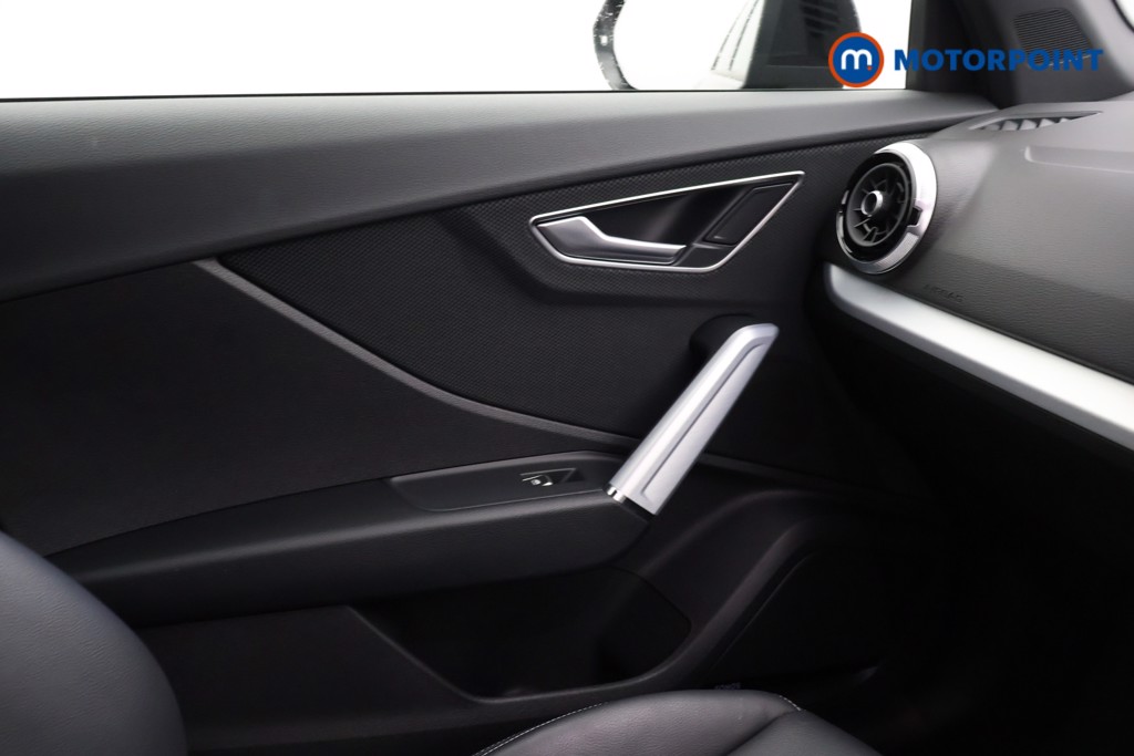 Audi Q2 Black Edition Automatic Petrol SUV - Stock Number (1578948) - 8th supplementary image