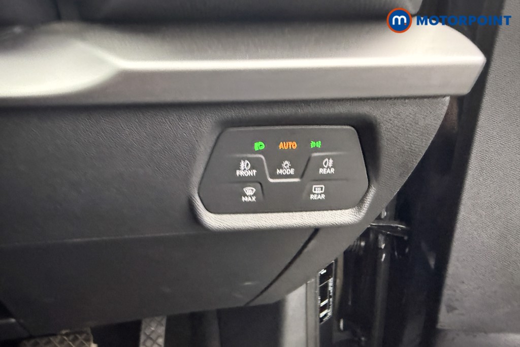 Seat Leon FR Automatic Petrol Hatchback - Stock Number (1579021) - 15th supplementary image