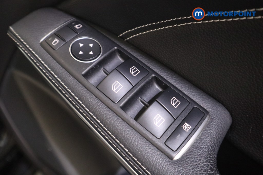 Mercedes-Benz GLA Urban Edition Automatic Petrol SUV - Stock Number (1579180) - 11th supplementary image