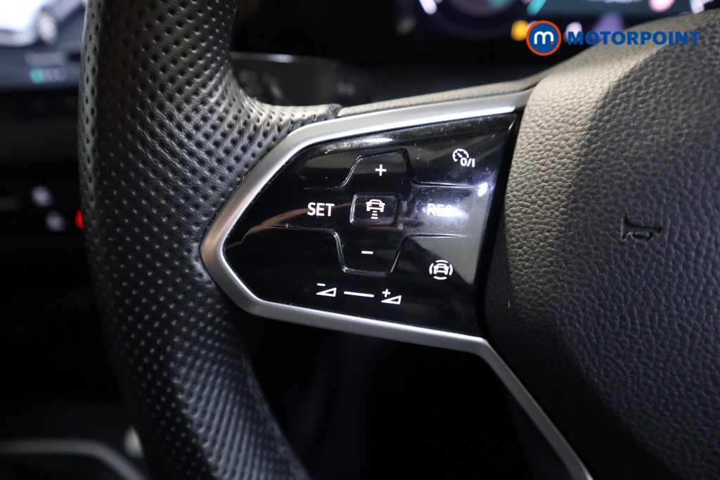 Volkswagen Golf R-Line Manual Petrol Hatchback - Stock Number (1579226) - 3rd supplementary image