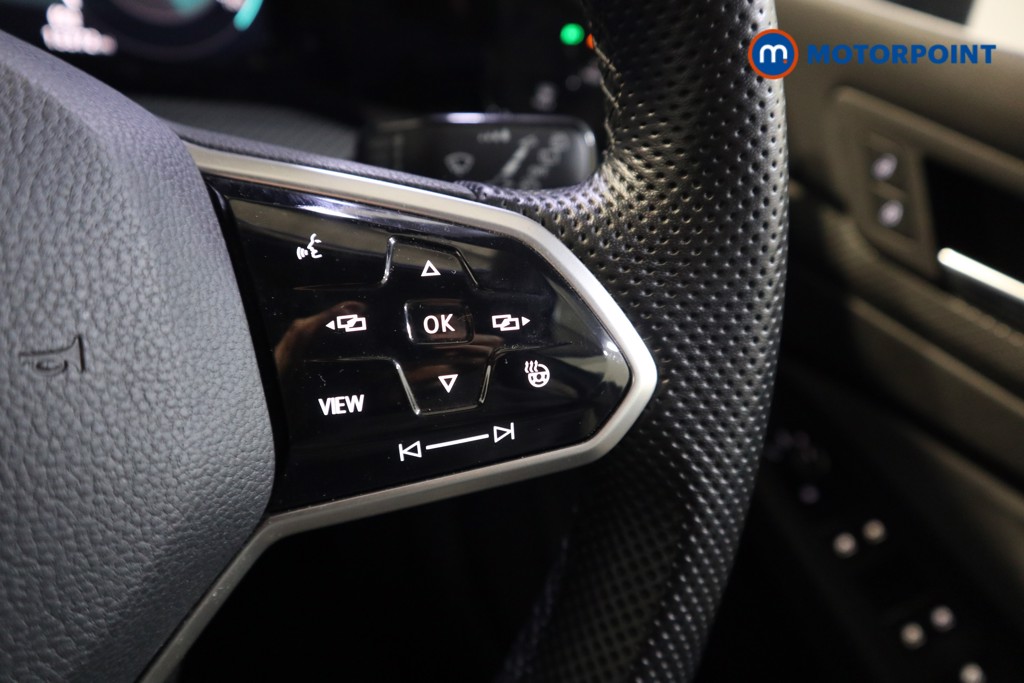 Volkswagen Golf R-Line Manual Petrol Hatchback - Stock Number (1579226) - 4th supplementary image