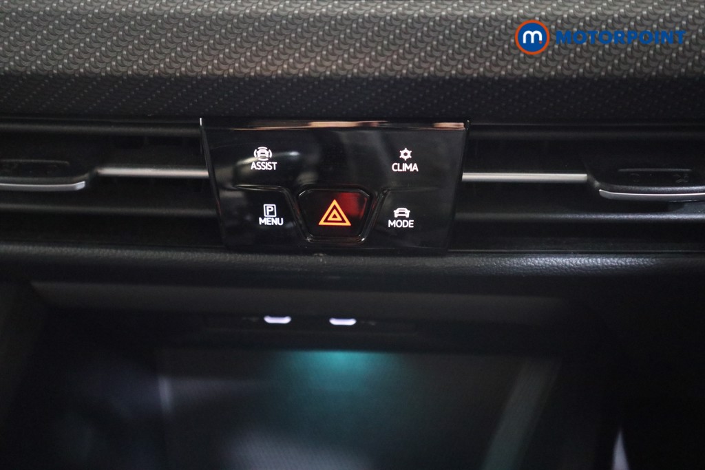 Volkswagen Golf R-Line Manual Petrol Hatchback - Stock Number (1579226) - 7th supplementary image