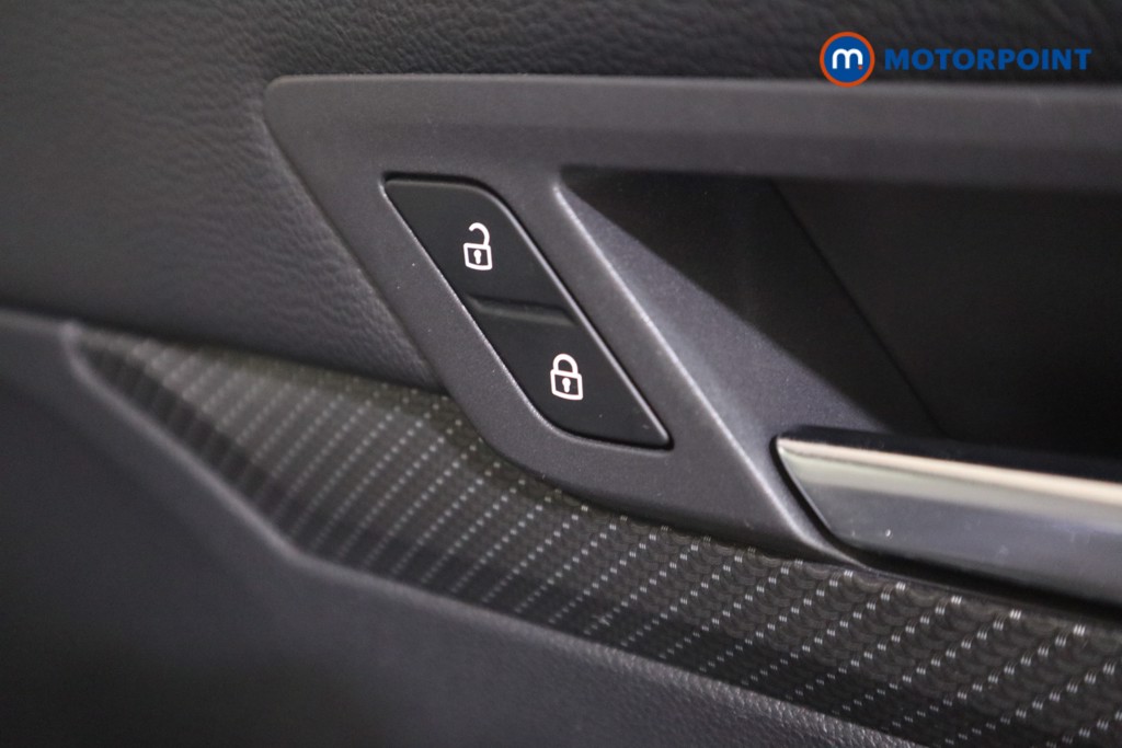 Volkswagen Golf R-Line Manual Petrol Hatchback - Stock Number (1579226) - 10th supplementary image