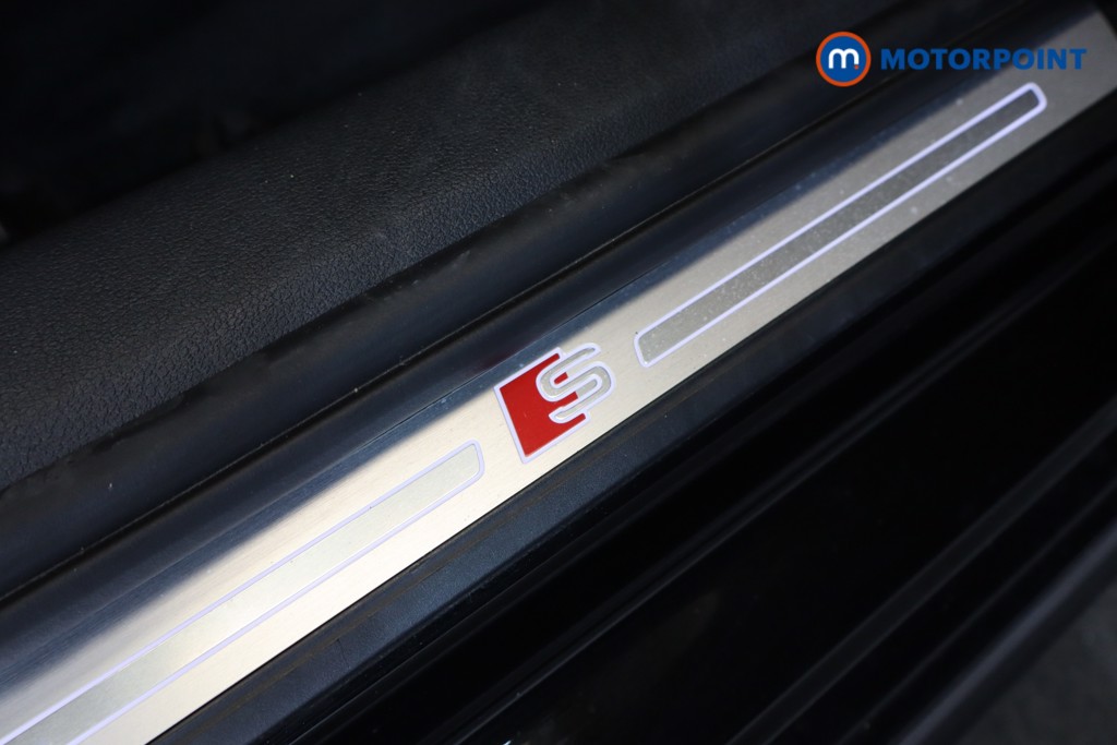 Audi A4 Black Edition Automatic Diesel Saloon - Stock Number (1579262) - 13th supplementary image