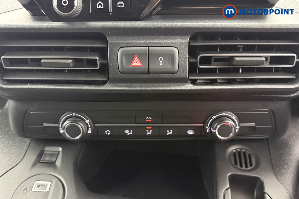 Vauxhall Combo Cargo PRO Automatic Electric Panel Van - Stock Number (1579638) - 9th supplementary image