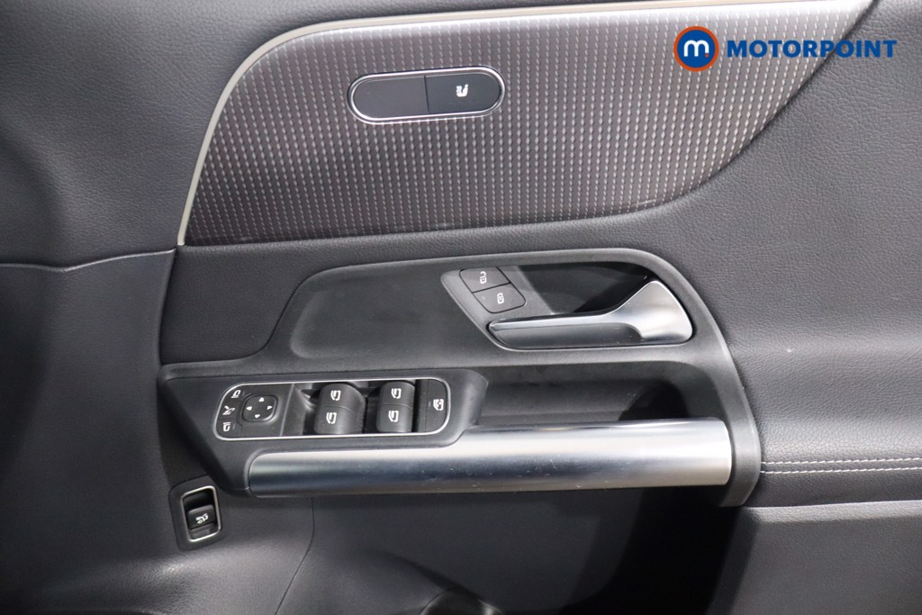 Mercedes-Benz B Class Sport Automatic Petrol Hatchback - Stock Number (1579676) - 23rd supplementary image