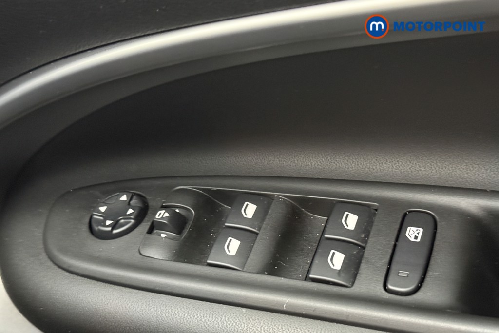 Jeep Avenger Summit Automatic Electric SUV - Stock Number (1579716) - 17th supplementary image
