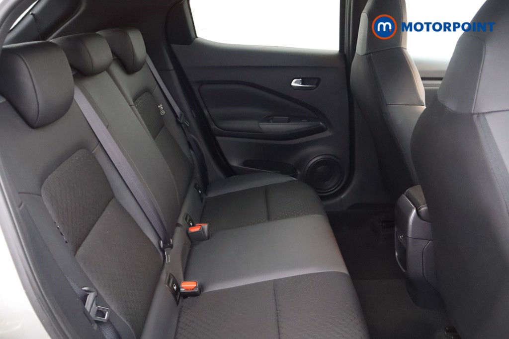 Nissan Juke N-Connecta Manual Petrol SUV - Stock Number (1580154) - 12th supplementary image