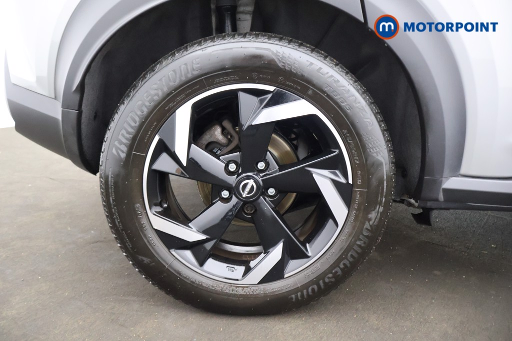 Nissan Juke N-Connecta Manual Petrol SUV - Stock Number (1580154) - 16th supplementary image