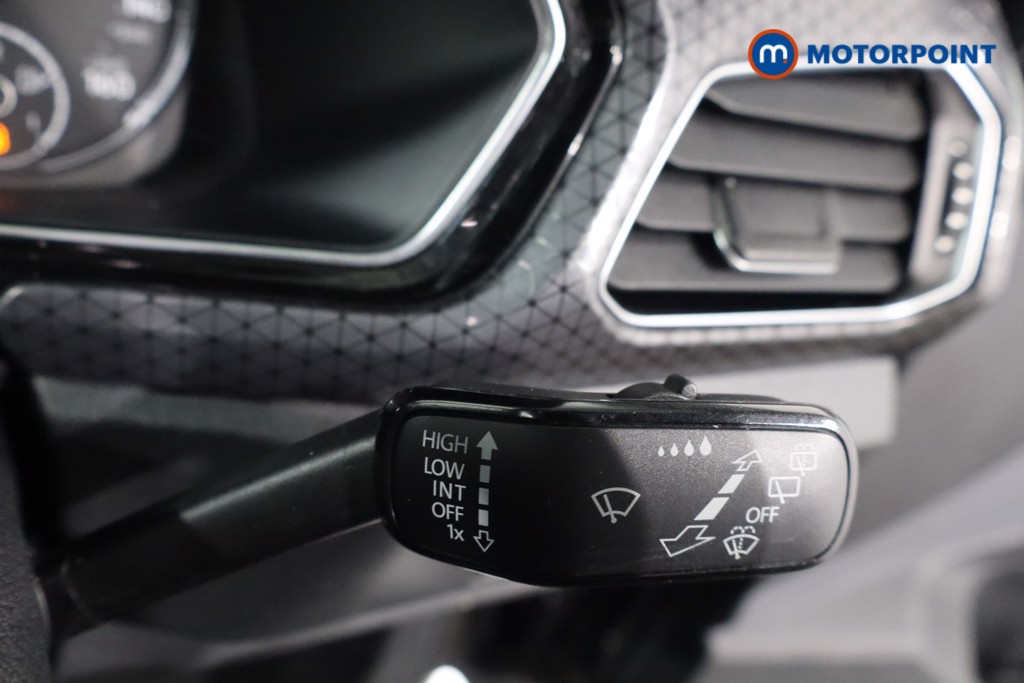 Volkswagen T-Cross SEL Manual Petrol SUV - Stock Number (1580455) - 18th supplementary image