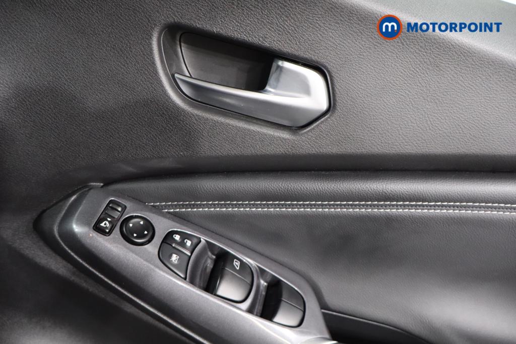 Nissan Juke N-Connecta Manual Petrol SUV - Stock Number (1580670) - 15th supplementary image