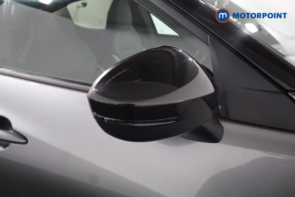 Nissan Juke N-Connecta Manual Petrol SUV - Stock Number (1580670) - 21st supplementary image
