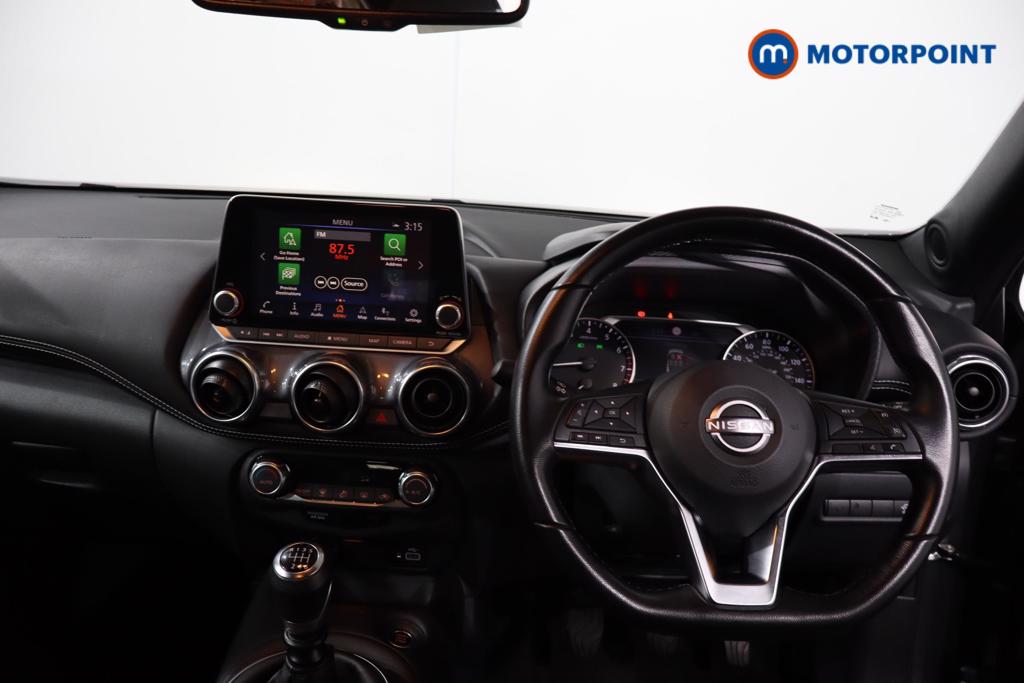 Nissan Juke N-Connecta Manual Petrol SUV - Stock Number (1580670) - 1st supplementary image