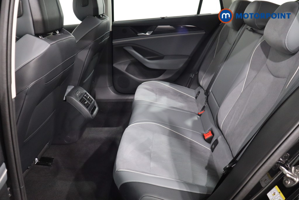 Volkswagen Passat Life Automatic Petrol Plug-In Hybrid Estate - Stock Number (1580783) - 5th supplementary image