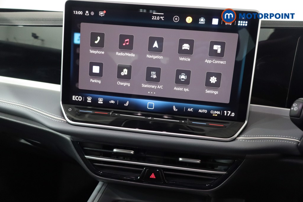 Volkswagen Passat Life Automatic Petrol Plug-In Hybrid Estate - Stock Number (1580783) - 17th supplementary image