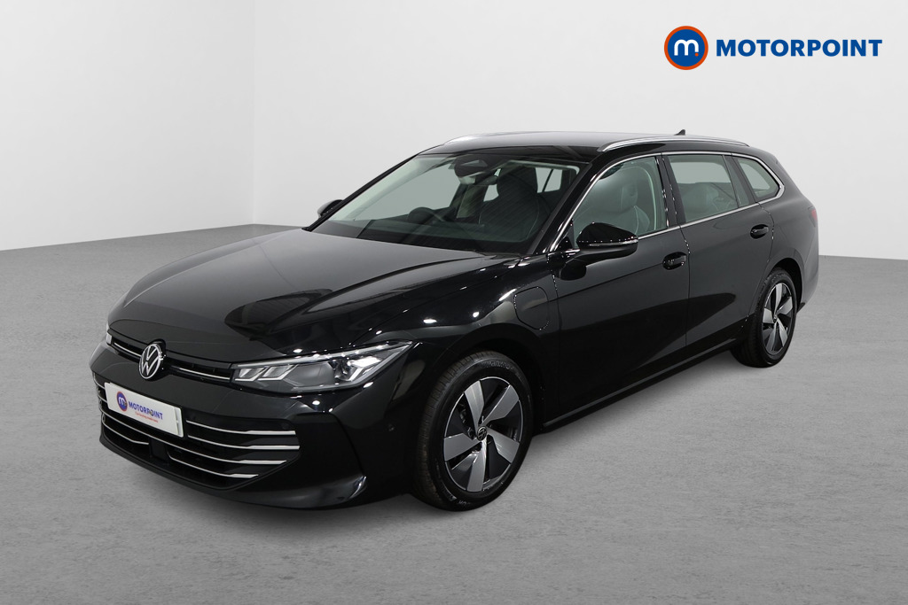 Volkswagen Passat Life Automatic Petrol Plug-In Hybrid Estate - Stock Number (1580783) - Passenger side front corner