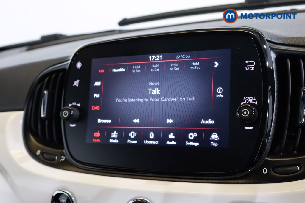 Fiat 500 TOP Manual Petrol-Electric Hybrid Hatchback - Stock Number (1580840) - 5th supplementary image