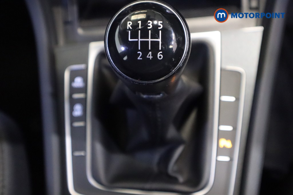 Volkswagen Golf SE Manual Petrol Hatchback - Stock Number (1581812) - 5th supplementary image
