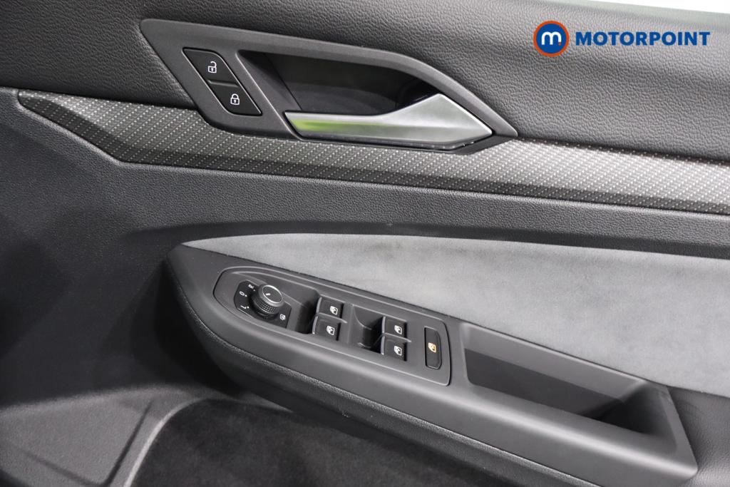 Volkswagen Golf R-Line Manual Petrol Hatchback - Stock Number (1582020) - 13th supplementary image