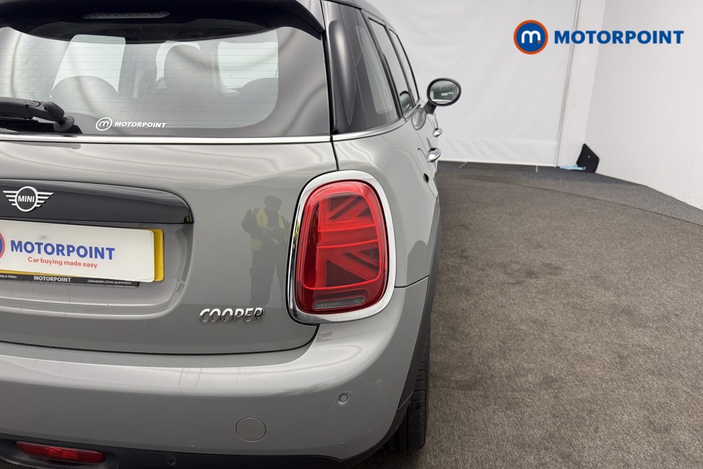 Mini Hatchback Cooper Manual Petrol Hatchback - Stock Number (1540736) - 7th supplementary image