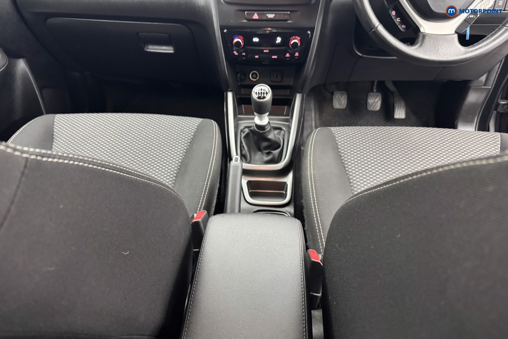 Suzuki Vitara SZ4 Manual Petrol-Electric Hybrid SUV - Stock Number (1565079) - 10th supplementary image